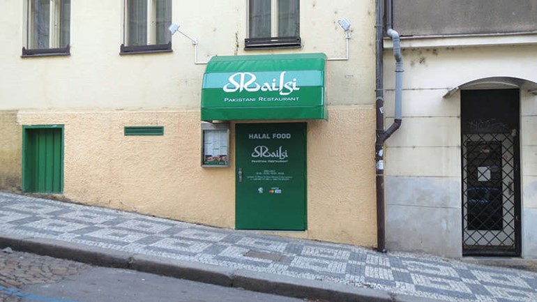 مطعم Mailsi يقدم الاكلات الحلال في مدينة براغ التشيكية ﻿