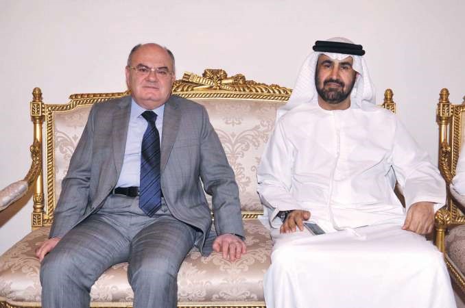 السفير الاماراتي حمد الزعابي مهنئنا نظيره اللبناني﻿