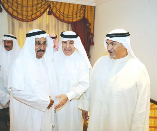 دالفايز يتلقى التهاني