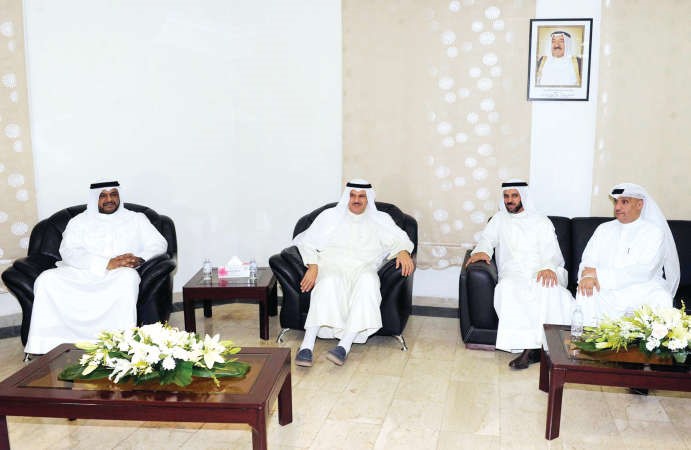 الشيخ سلمان الحمود والشيخ احمد المنصور ووليد الانصاري