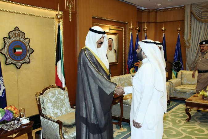 الزميل هاني الظفيري مهنئا الشيخ محمد الخالد﻿