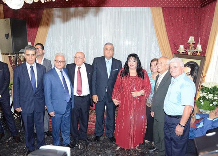 بالصور.. تعرف على سبب بكاء سميرة توفيق في حفل تكريمها