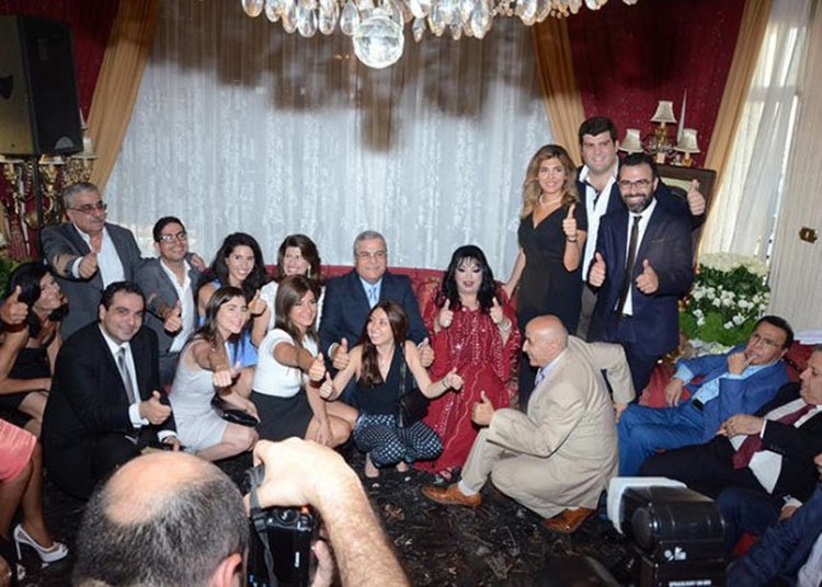 بالصور.. تعرف على سبب بكاء سميرة توفيق في حفل تكريمها