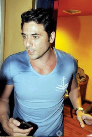 احمد عز﻿