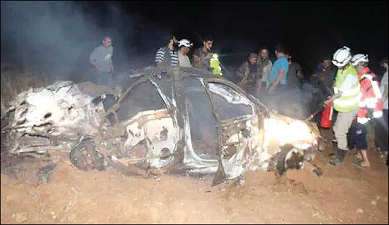 صورة تناقلتها وسائل التواصل الاجتماعي للسيارة التي كان يستقلها الفضلي عقب استهدافها