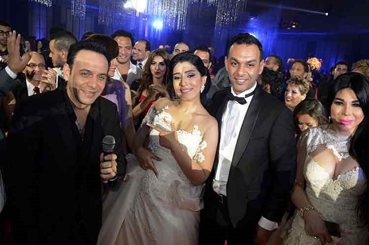 بالصور.. زفاف ايتن عامر بحضور النجوم !