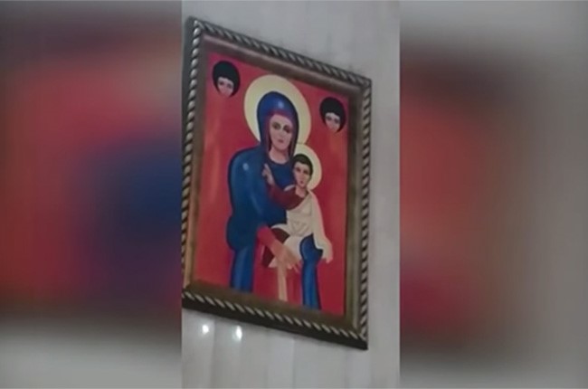 بالفيديو.. شاهد فم السيدة العذراء يتحرك على أيقونة بكنيسة كاثوليكية فى أستراليا