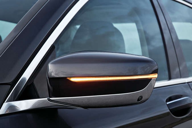 BMW الفئة السابعة الجديدة كلياً ثورة في عالم الفخامة المعاصرة