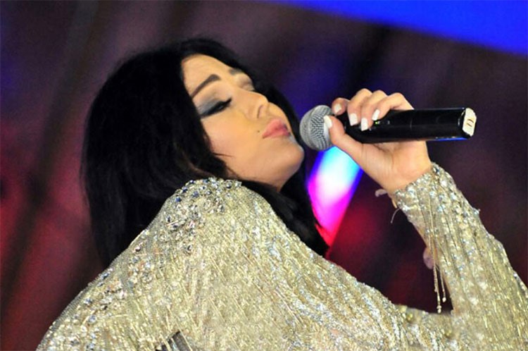 بالصور.. ما يُمكن عرضه.. من فستان هيفاء وهبي العاري الذى أشعل الهجوم عليها في مصر