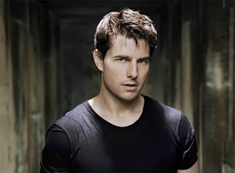 بالفيديو.. توم كروز يخاطر بحياته من اجل تصوير مشهد مثير!