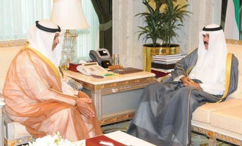 سمو ولي العهد الشيخ نواف الاحمد مستقبلا الشيخ محمد العبد الله
