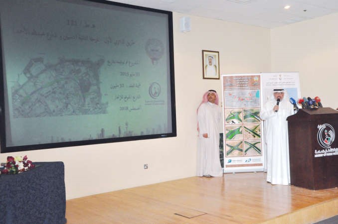 م احمد الحصان يقدم شرحا حول مشروع الدائري الاول﻿