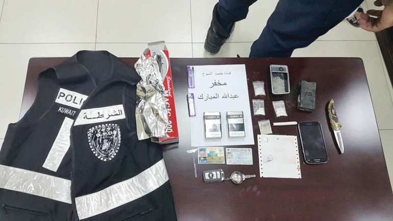 السترة العسكرية والمخدرات الى الجنائية