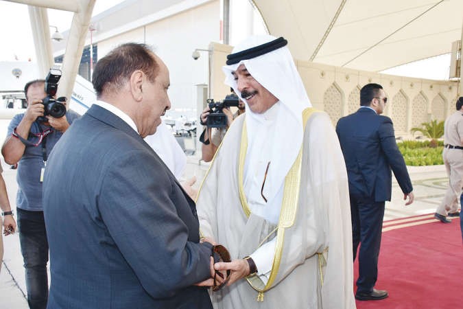 الشيخ محمد الخالد مستقبلا الوزير سلامة حماد 