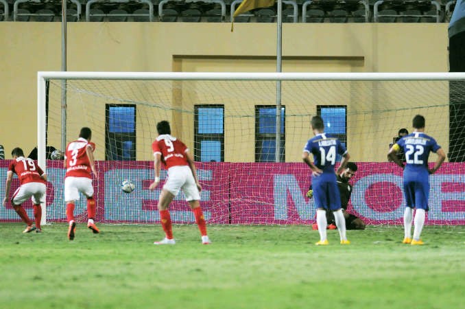 الاهلي وسموحة تعادلا فاهديا اللقب للزمالك