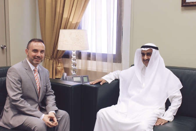 ديوسف العلي مستقبلا السفير الفرنسي كريستيان نخلة ﻿