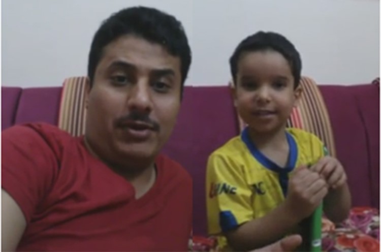 بالفيديو.. طفل يتمنى الانضمام لداعش ويهدّد أباه الشرطي بالذبح ووالده يحذر الآباء!