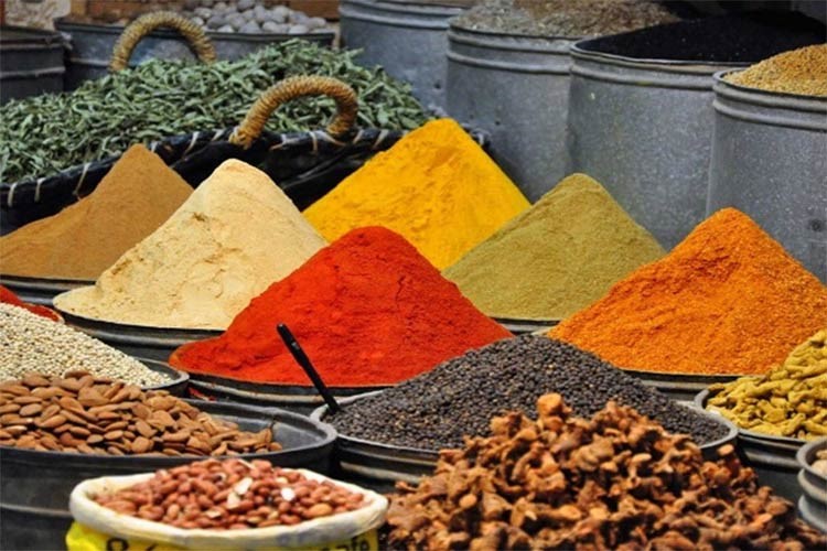 سوق مدينة فاس المغربية