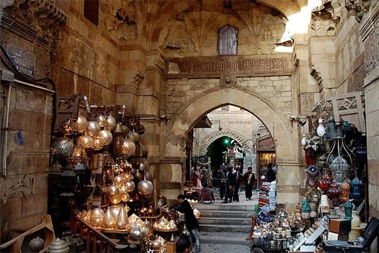 خان الخليلي وهو واحد من الاسواق الاكثر شهرة في القاهرة