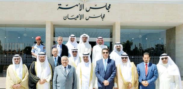 مبارك الخرينج والوفد البرلماني المرافق له مع رئيس مجلس الاعيان الاردني عبدالرؤوف الروابدة