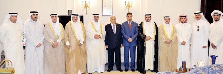 مبارك الخرينج والوفد المرافق له مع رئيس مجلس الوزراء الاردني دعبدالله النسور ويبدو سفيرنا لدى عمان د حمد الدعيج