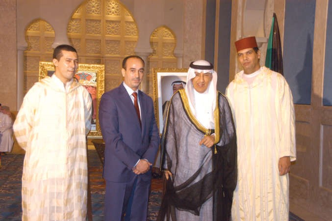 السفير عبدالعزيز الشارخ مهنئا﻿