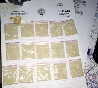 اظرف الهيروين المضبوطة ﻿