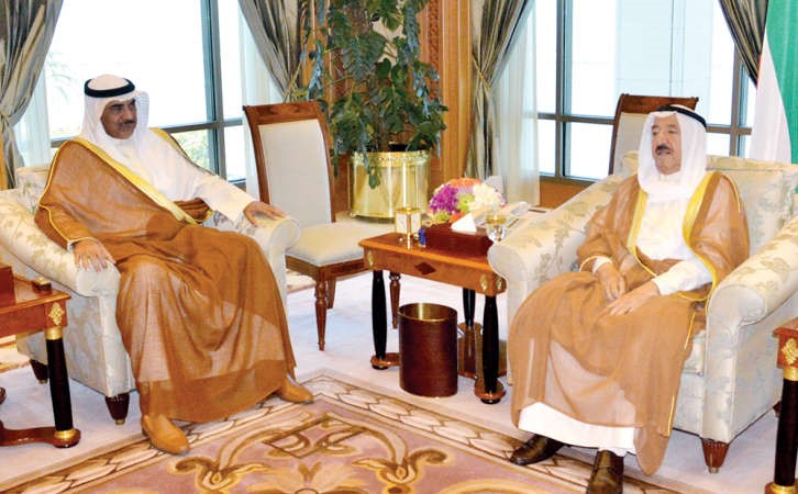 صاحب السمو الامير الشيخ صباح الاحمد مستقبلا الشيخ صباح الخالد