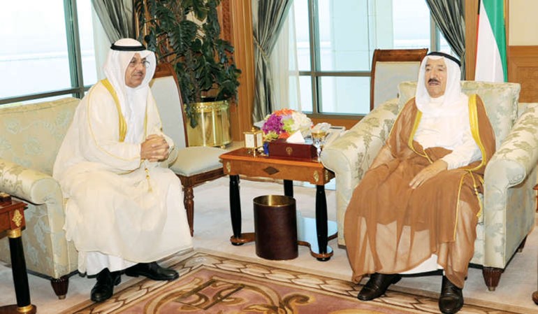 صاحب السمو الامير الشيخ صباح الاحمد مستقبلا مبارك الخرينج