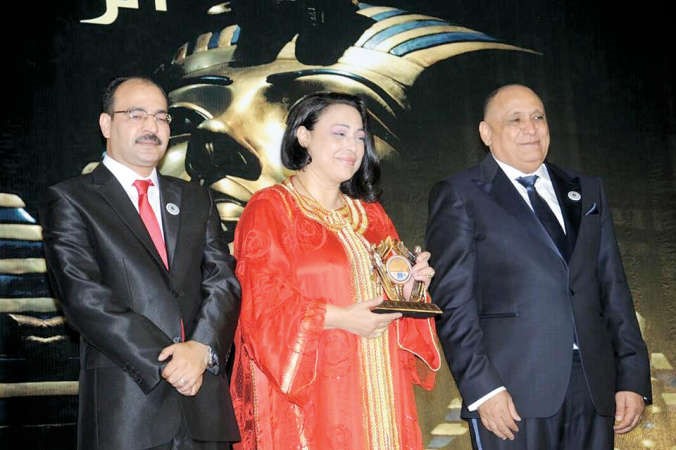 وداد تتسلم تكريم والدتها الفنانة الراحلة وردة 	ناصر عبدالسيد﻿