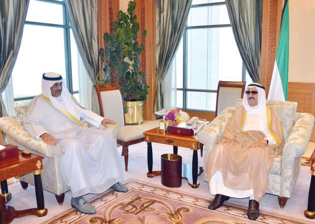 صاحب السمو الامير الشيخ صباح الاحمد مستقبلا الشيخ صباح الخالد﻿
