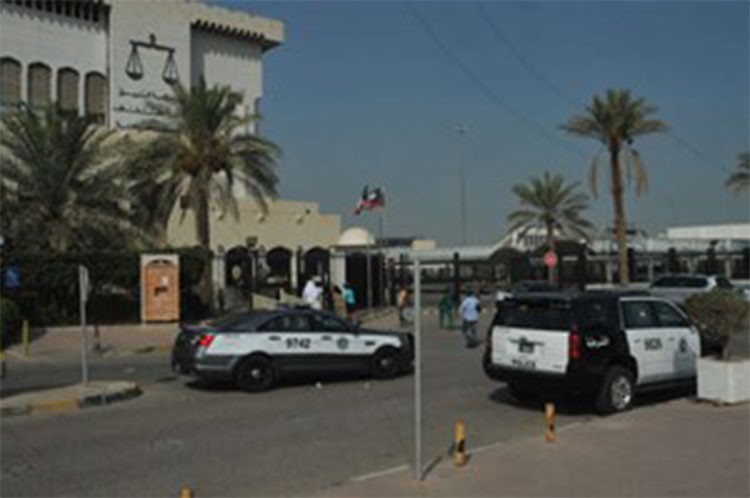 الداخلية فرضت طوقا امنيا حول قصر العدل﻿