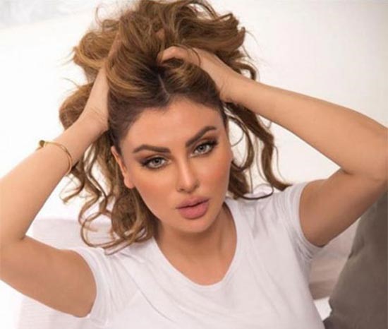 بالصور.. الجمهور يشبه الفنانة مريم حسين بالهندية أشواريا راي
