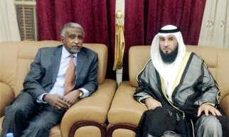 الكندري مع رئيس جامعة الخرطوم