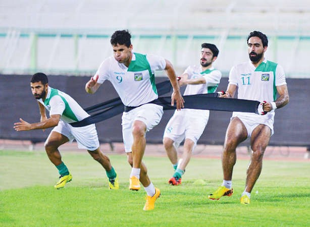 تدريبات لياقية للاعبي العربي﻿