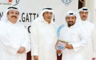 جوهر خلال تكريمه من النادي البحري﻿