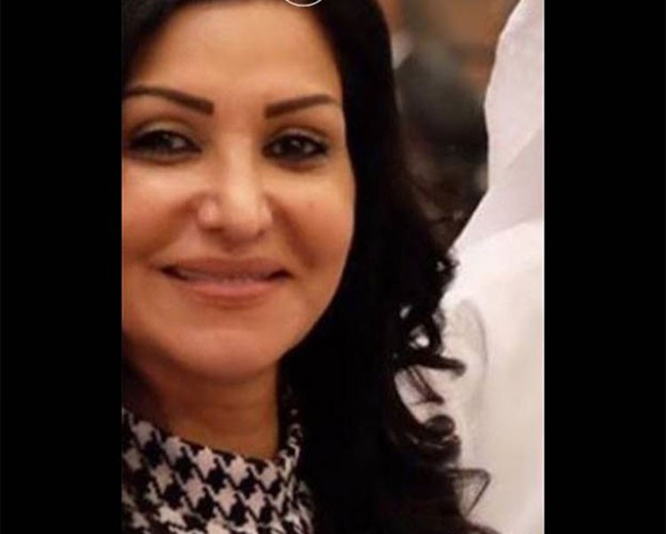 السيدة نجاة شقيقة الفنانة نوال