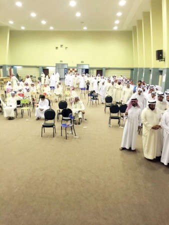 اعداد كبيرة من الناخبين ملات المدرسة﻿