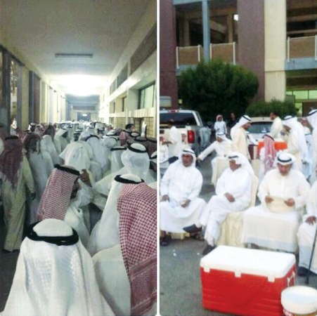 جموع من الناخبين﻿