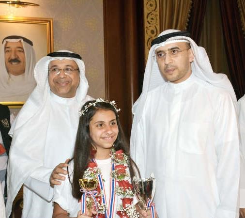 د هيثم الاثري ود عمر البناي خلال استقبال الطلبة﻿