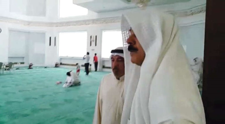 الشيخ محمد الخالد يتفقد مسجد العترة الطاهرة في منطقة المنقف﻿