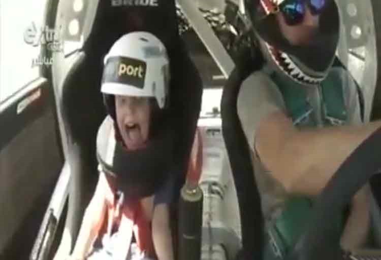 بالفيديو.. ردود فعل مثيرة لطفل على قيادة والده السيارة بطريقة جنونية