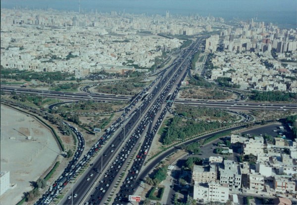 «ميد»: الكويت تدرس عطاءات مناقصات 3 مشاريع طرق رئيسية