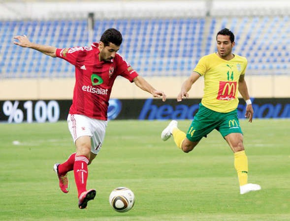 الاهلي يبحث عن عبور الشرطة اليوم