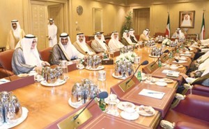 سمو نائب الامير الشيخ نواف الاحمد مترئسا الاجتماع الاستثنائي لمجلس الوزراء﻿