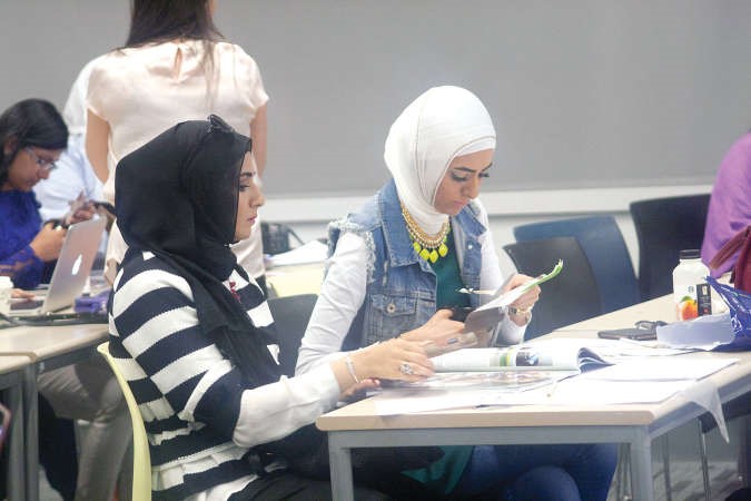 كلية بوكسهل تمنح شهادات معترف بها محليا ودوليا