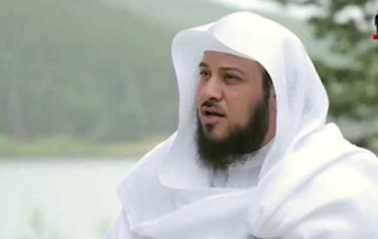 العريفي في تغريدة يتحدث عن "ملاطفة الزوجة والقبلة".. ومغرد يرد: رومانسي يا شيخ!!
