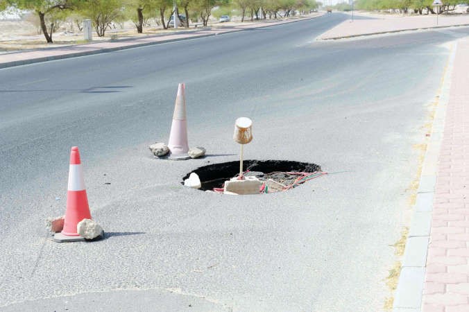 حفرة في منتصف الطريق﻿