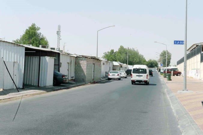 الشوارع اصبحت بلا ارصفة نتيجة تجاوزات البناء﻿