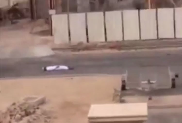بالفيديو.. شاب يوثق مهارته في إصابة الآخرين بالعين